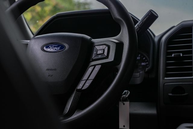 2019 Ford F-350 Super Duty XL RWD / CM FLATBED / GOOD SERVICE HISTORY | Austin, TX | Rocky Mountain Truck Stop Austin 2019 Ford F-350 Super Duty XL RWD / CM FLATBED / GOOD SERVICE HISTORY | Austin, TX | Rocky Mountain Truck Stop Austin