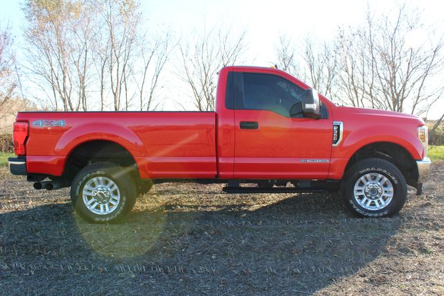 2019 Ford F-350 Super Duty Diesel 4x4 XL | Roscoe, IL | Autoland Outlets 2019 Ford F-350 Super Duty Diesel 4x4 XL | Roscoe, IL | Autoland Outlets