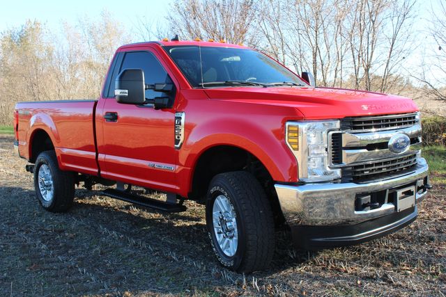 2019 Ford F-350 Super Duty Diesel 4x4 XL | Roscoe, IL | Autoland Outlets 2019 Ford F-350 Super Duty Diesel 4x4 XL | Roscoe, IL | Autoland Outlets