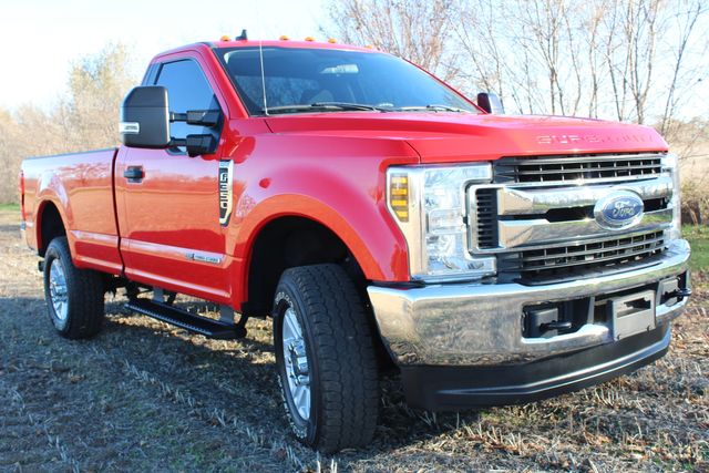 2019 Ford F-350 Super Duty Diesel 4x4 XL | Roscoe, IL | Autoland Outlets 2019 Ford F-350 Super Duty Diesel 4x4 XL | Roscoe, IL | Autoland Outlets