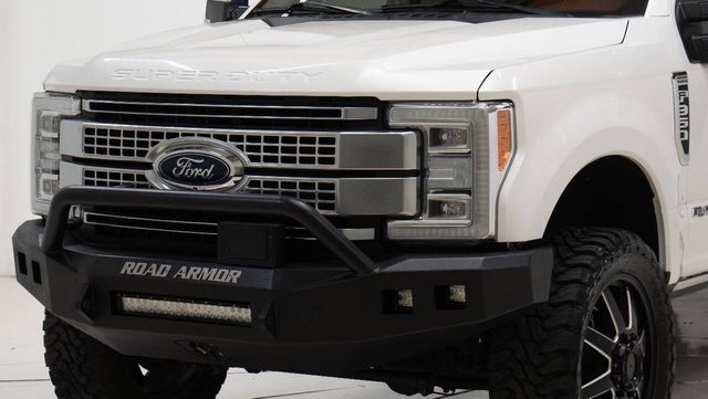 2019 Ford F-350 Super Duty Platinum 4x4 4dr Crew Cab 8 ft. LB DRW Pickup | Houston, TX | Houston Auto Credit
