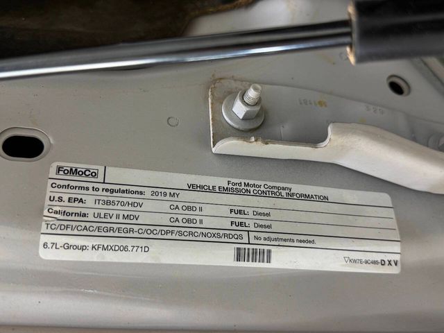 2019 Ford F-350 Super Duty Platinum 4x4 4dr Crew Cab 8 ft. LB DRW Pickup | Houston, TX | Houston Auto Credit