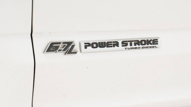 2019 Ford F-350 Super Duty Platinum 4x4 4dr Crew Cab 8 ft. LB DRW Pickup | Houston, TX | Houston Auto Credit