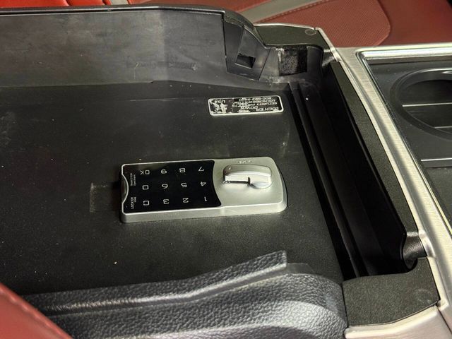 2019 Ford F-350 Super Duty Platinum 4x4 4dr Crew Cab 8 ft. LB DRW Pickup | Houston, TX | Houston Auto Credit 2019 Ford F-350 Super Duty Platinum 4x4 4dr Crew Cab 8 ft. LB DRW Pickup | Houston, TX | Houston Auto Credit