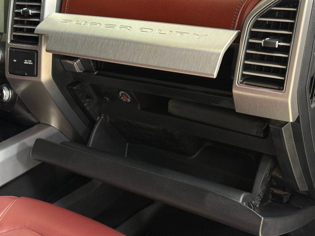 2019 Ford F-350 Super Duty Platinum 4x4 4dr Crew Cab 8 ft. LB DRW Pickup | Houston, TX | Houston Auto Credit