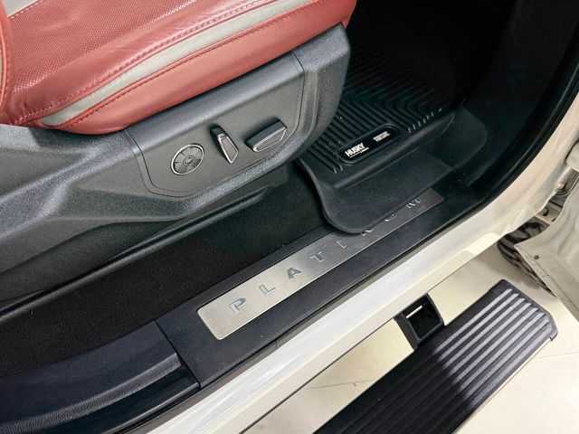 2019 Ford F-350 Super Duty Platinum 4x4 4dr Crew Cab 8 ft. LB DRW Pickup | Houston, TX | Houston Auto Credit