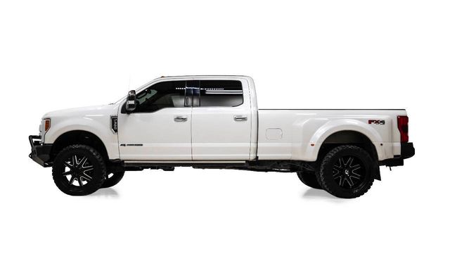 2019 Ford F-350 Super Duty Platinum 4x4 4dr Crew Cab 8 ft. LB DRW Pickup | Houston, TX | Houston Auto Credit