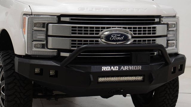 2019 Ford F-350 Super Duty Platinum 4x4 4dr Crew Cab 8 ft. LB DRW Pickup | Houston, TX | Houston Auto Credit