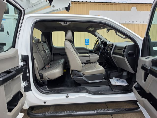2019 Ford F-550 4x4 6.8 v10 ext cab bucket truck DURALIFT DTAXS39 44FT REACH | Irving, TX | Pinnacle Trucks Dallas 2019 Ford F-550 4x4 6.8 v10 ext cab bucket truck DURALIFT DTAXS39 44FT REACH | Irving, TX | Pinnacle Trucks Dallas