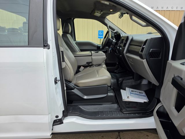 2019 Ford F-550 4x4 6.8 v10 ext cab bucket truck DURALIFT DTAXS39 44FT REACH | Irving, TX | Pinnacle Trucks Dallas