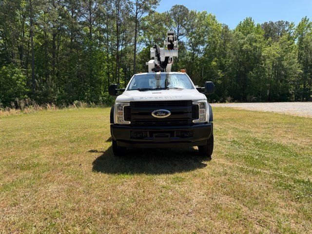 2019 Ford F-550 Super Duty Altec AT-40G
