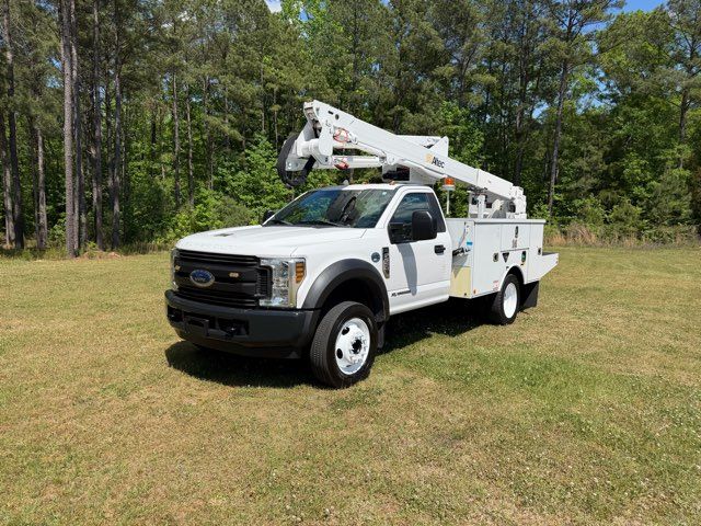 2019 Ford F-550 Super Duty Altec AT-40G