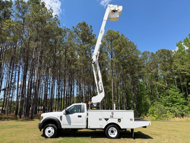 2019 Ford F-550 Super Duty Altec AT-40G