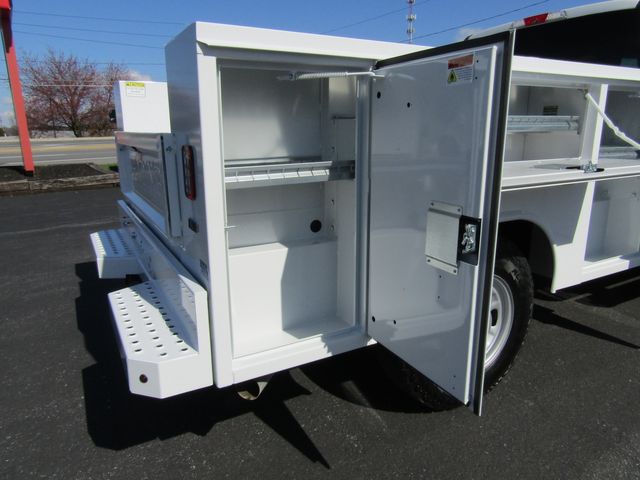 2019 Ford F250 Crew Cab 4x4 with New 8' Reading Utility Bed 2019 Ford F250 Crew Cab 4x4 with New 8' Reading Utility Bed