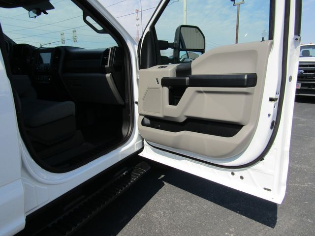 2019 Ford F250 Crew Cab 4x4 with New 8' Reading Utility Bed