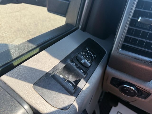 2019 Ford F350 4x4 Utility Bed V8 Crew Cab | Canton, Ohio | Ohio Auto Warehouse LLC