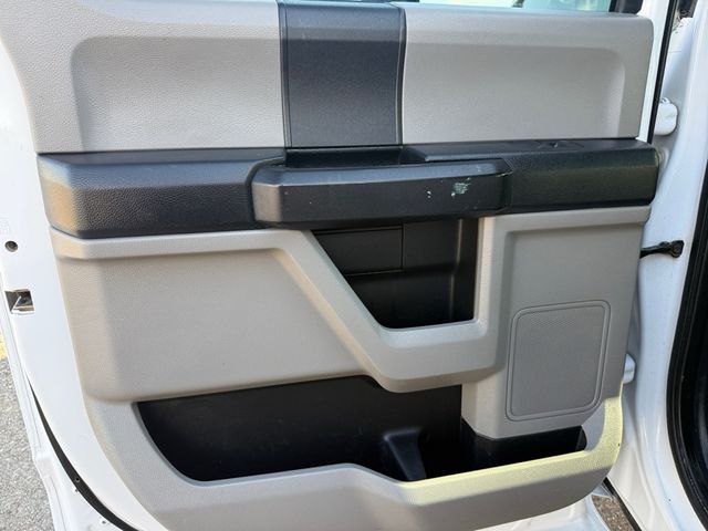 2019 Ford F350 4x4 Utility Bed V8 Crew Cab | Canton, Ohio | Ohio Auto Warehouse LLC