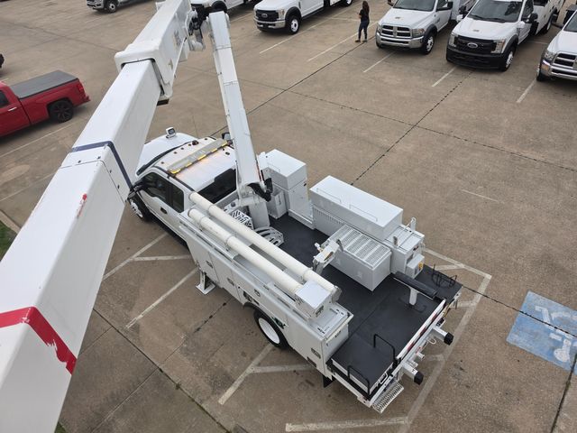 2019 Ford F550 ALTEC MATERIAL HANDLER BUCKET TRUCK 4X4 BUCKET TRUCK 6.7 POWERSTROKE ALTEC AT41M | Irving, TX | Pinnacle Trucks Dallas