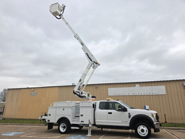 2019 Ford F550 ALTEC MATERIAL HANDLER BUCKET TRUCK 4X4 BUCKET TRUCK 6.7 POWERSTROKE ALTEC AT41M | Irving, TX | Pinnacle Trucks Dallas