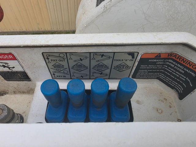 2019 Ford F550 ALTEC MATERIAL HANDLER BUCKET TRUCK 4X4 BUCKET TRUCK 6.7 POWERSTROKE ALTEC AT41M | Irving, TX | Pinnacle Trucks Dallas