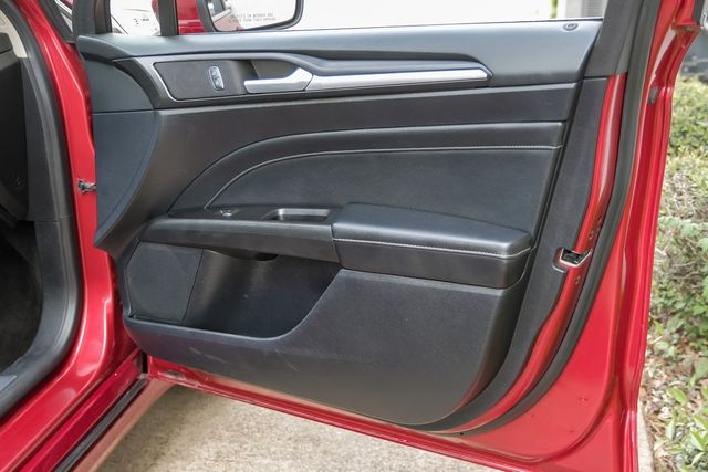 2019 Ford Fusion Titanium Moonroof Heated Wheel/Seats Nav FordPass 2019 Ford Fusion Titanium Moonroof Heated Wheel/Seats Nav FordPass