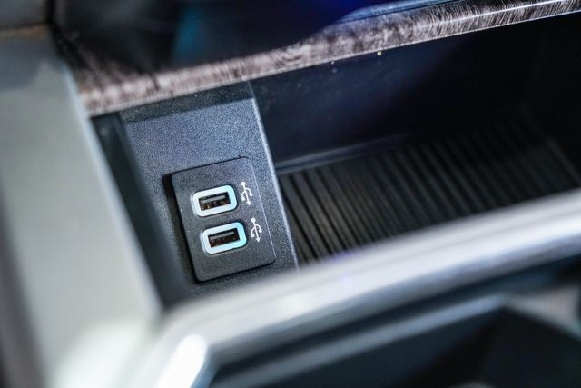 2019 Ford Super Duty F-350 DRW Pickup LARIAT | New York, NY | Spincar Demo Account 2019 Ford Super Duty F-350 DRW Pickup LARIAT | New York, NY | Spincar Demo Account