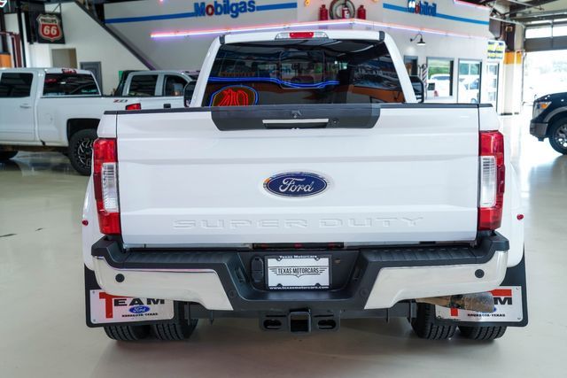 2019 Ford Super Duty F-350 DRW Pickup LARIAT | New York, NY | Spincar Demo Account