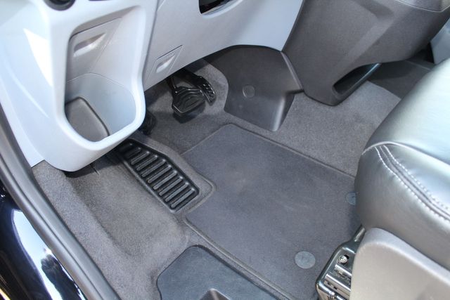 2019 Ford Transit 350 XLT Med Roof 15 Passenger Van | Irving, Texas | Lonestar Automart Inc. 2019 Ford Transit 350 XLT Med Roof 15 Passenger Van | Irving, Texas | Lonestar Automart Inc.