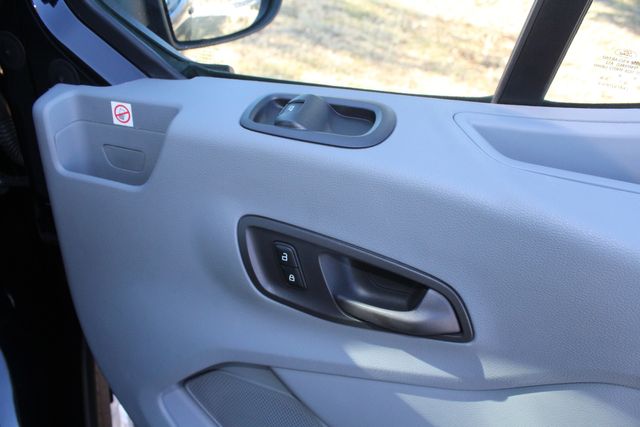2019 Ford Transit 350 XLT Med Roof 15 Passenger Van | Irving, Texas | Lonestar Automart Inc. 2019 Ford Transit 350 XLT Med Roof 15 Passenger Van | Irving, Texas | Lonestar Automart Inc.
