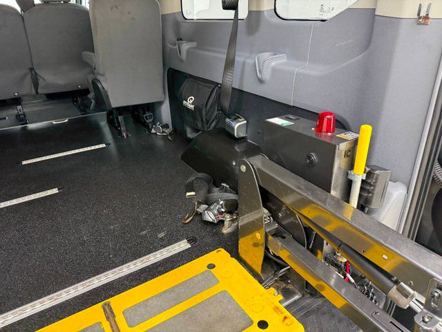 2019 Ford Transit 350 XLT 3dr LWB Medium Roof Passenger Van w/Sli... | Houston, TX | Houston Auto Credit 2019 Ford Transit 350 XLT 3dr LWB Medium Roof Passenger Van w/Sli... | Houston, TX | Houston Auto Credit