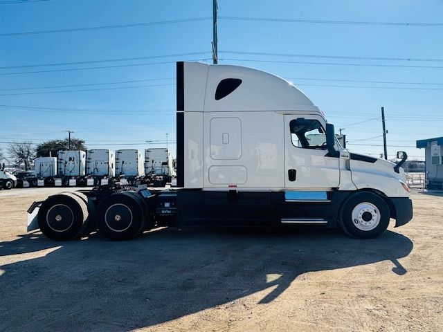 2019 Freightliner CASCADIA 126-APU | Dallas, TX | Infinity Trucks 2019 Freightliner CASCADIA 126-APU | Dallas, TX | Infinity Trucks