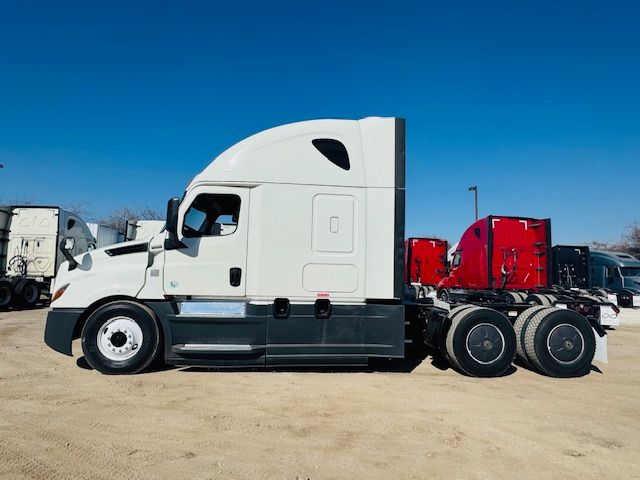 2019 Freightliner CASCADIA 126  | Dallas, TX | Infinity Trucks