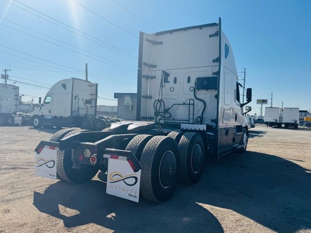 2019 Freightliner CASCADIA 126  | Dallas, TX | Infinity Trucks