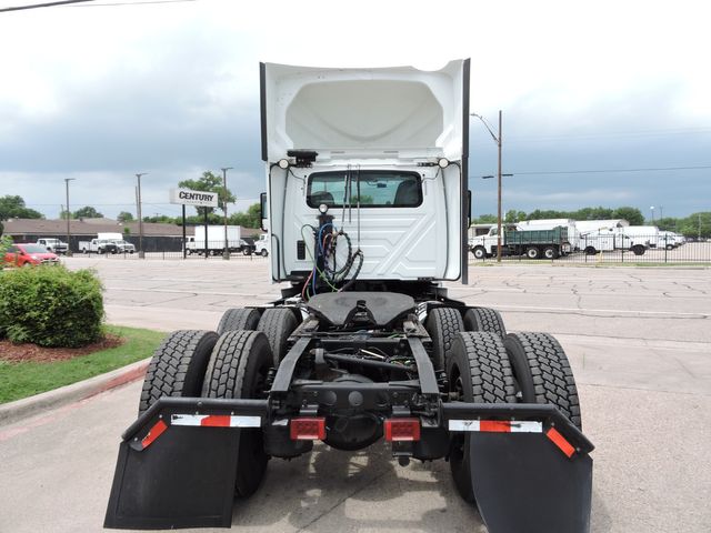 2019 Freightliner LT625 Daycab