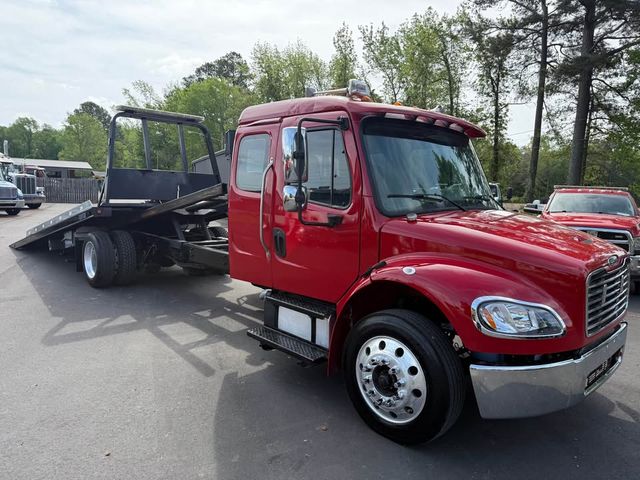 2019 Freightliner M106