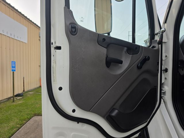 2019 Freightliner M2 ALTEC L42M 47FT MATERIAL HANDLER FREIGHTLINER ALTEC BUCKET TRUCK OVERCENTER | Irving, TX | Pinnacle Trucks Dallas