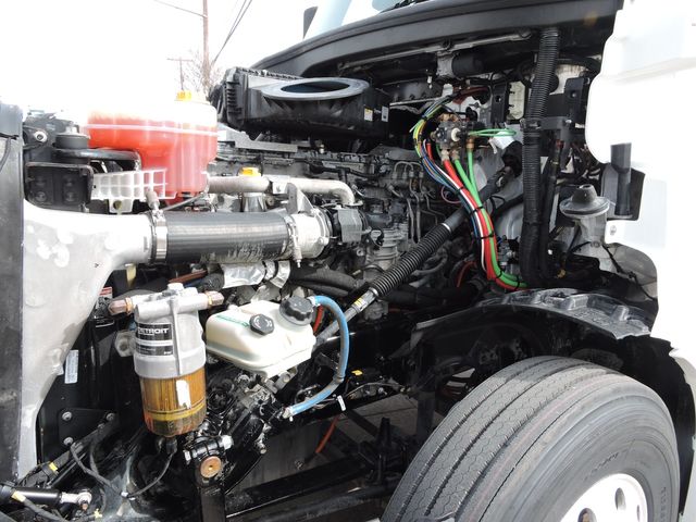 2019 Freightliner PT126 Daycab