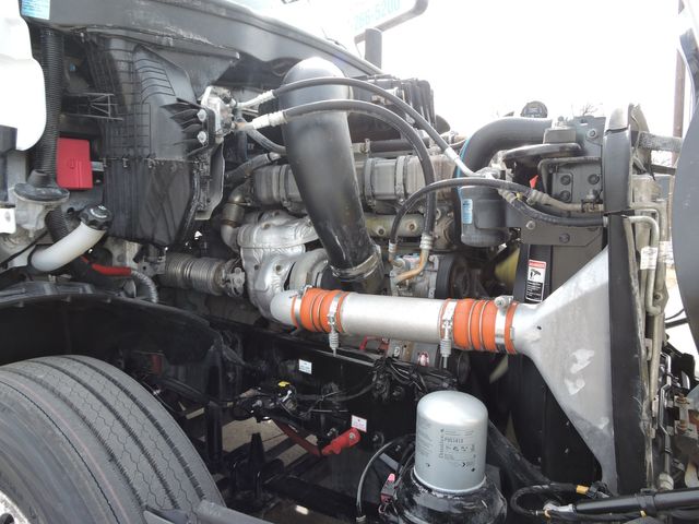 2019 Freightliner PT126 Daycab