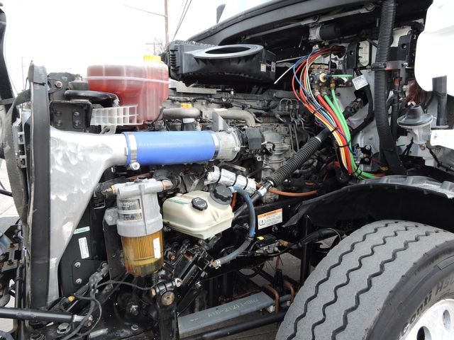 2019 Freightliner PT126 Daycab