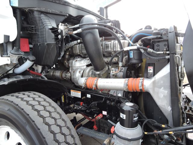 2019 Freightliner PT126 Daycab