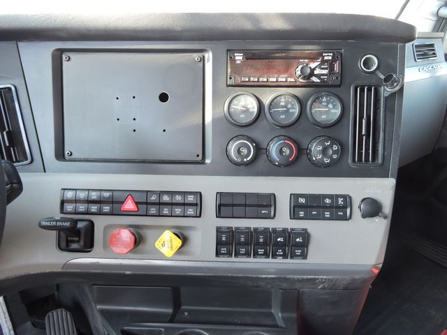 2019 Freightliner PT126064S T Cascadia Tri-Axel Dump Truck