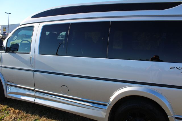 2019 GMC Savana 4x4 Explorer 2500 | Roscoe, IL | Autoland Outlets 2019 GMC Savana 4x4 Explorer 2500 | Roscoe, IL | Autoland Outlets