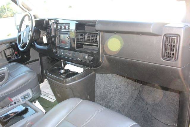 2019 GMC Savana 4x4 Explorer 2500 | Roscoe, IL | Autoland Outlets 2019 GMC Savana 4x4 Explorer 2500 | Roscoe, IL | Autoland Outlets