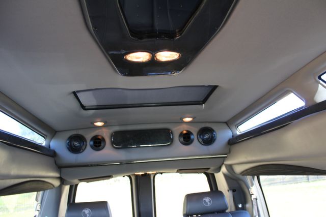 2019 GMC Savana 4x4 Explorer 2500 | Roscoe, IL | Autoland Outlets 2019 GMC Savana 4x4 Explorer 2500 | Roscoe, IL | Autoland Outlets