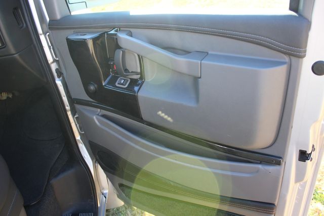 2019 GMC Savana 4x4 Explorer 2500 | Roscoe, IL | Autoland Outlets 2019 GMC Savana 4x4 Explorer 2500 | Roscoe, IL | Autoland Outlets