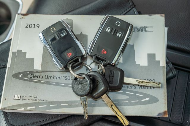 2019 GMC Sierra 2500HD Denali Z71 DURAMAX PLUS / 1-OWNER / 4X4 DIESEL | Austin, TX | Rocky Mountain Truck Stop Austin 2019 GMC Sierra 2500HD Denali Z71 DURAMAX PLUS / 1-OWNER / 4X4 DIESEL | Austin, TX | Rocky Mountain Truck Stop Austin