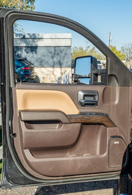 2019 GMC Sierra 2500HD Denali 4X4 / 1-OWNER / DURAMAX PLUS PKG | Austin, TX | Rocky Mountain Truck Stop Austin 2019 GMC Sierra 2500HD Denali 4X4 / 1-OWNER / DURAMAX PLUS PKG | Austin, TX | Rocky Mountain Truck Stop Austin