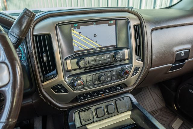 2019 GMC Sierra 2500HD Denali 4X4 / DURAMAX PLUS / LOADED / REG SERVICE | Austin, TX | Rocky Mountain Truck Stop Austin