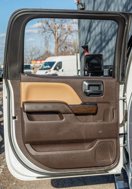 2019 GMC Sierra 2500HD Denali 4X4 / DURAMAX PLUS / LOADED / REG SERVICE | Austin, TX | Rocky Mountain Truck Stop Austin