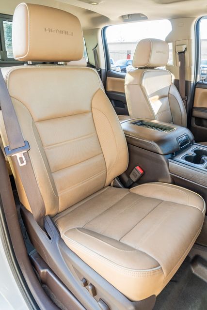 2019 GMC Sierra 2500HD Denali 4X4 / DURAMAX PLUS / LOADED / REG SERVICE | Austin, TX | Rocky Mountain Truck Stop Austin 2019 GMC Sierra 2500HD Denali 4X4 / DURAMAX PLUS / LOADED / REG SERVICE | Austin, TX | Rocky Mountain Truck Stop Austin